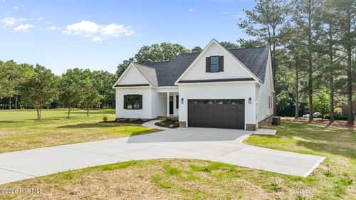 113 Twin Oaks Pl, Goldsboro, NC, 27530-8867 | Card Image
