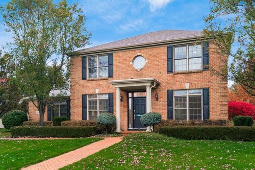 8255 Harvest Wind Dr, Westerville, OH, 43082-7211 | Card Image