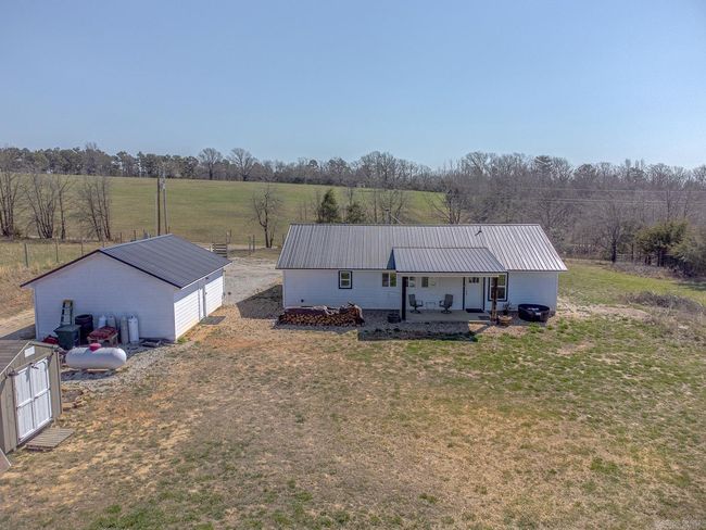 1665 Nc 1600, House other with 3 bedrooms, 2 bathrooms and null parking in Compton AR | Image 39