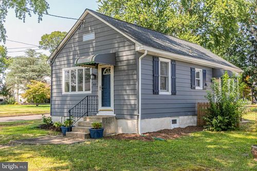 102 Tettemer Ave, Trenton, NJ, 08610-1520 | Card Image