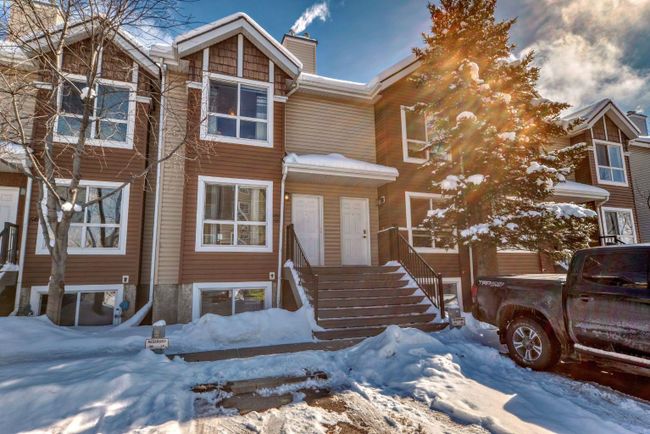 58 Erin Woods Court Se, Home with 3 bedrooms, 2 bathrooms and 2 parking in Calgary AB | Image 3