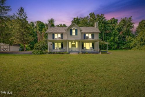 700 W Riverside Dr, Elizabethton, TN, 37643-2008 | Card Image