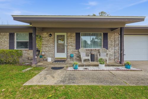 12 10th St, SHALIMAR, FL, 32579-2049 | Card Image