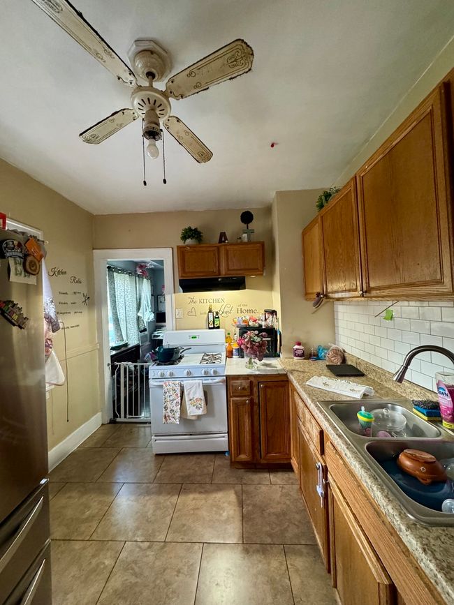 109 Seminary Ave, House other with 2 bedrooms, 1 bathrooms and 1 parking in Aurora IL | Image 6