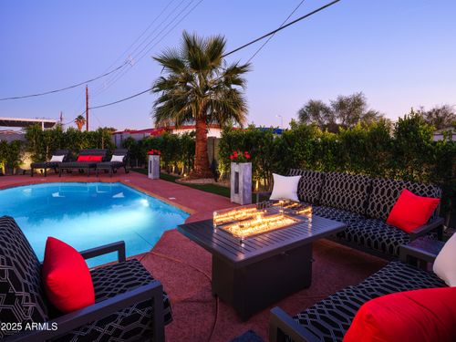 7737 E Roosevelt St, Scottsdale, AZ, 85257-4440 | Card Image