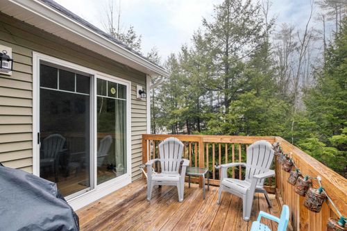 9 Jay Way, Rochester, NH, 03868-8547 | Card Image