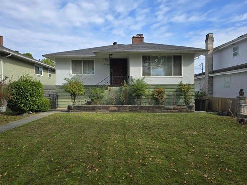 3369 Price St, Vancouver, BC, V5R5P8 | Card Image
