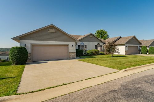 4540 Prairie View Pl Nw, Rochester, MN, 55901-4404 | Card Image
