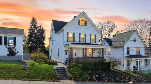 722 8th St, Irwin, PA, 15642-3607 | Card Image