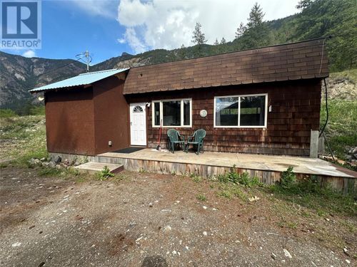 852 1st Ave, Hedley, BC, V0X1R0 | Card Image