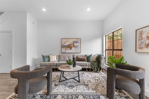 103-2807 Throckmorton St, Dallas, TX, 75219-6204 | Card Image