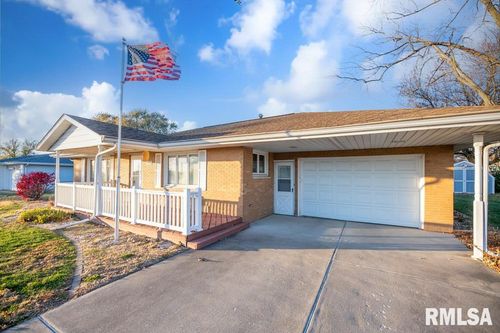 2447 Centennial Dr, Washington, IL, 61571-1066 | Card Image