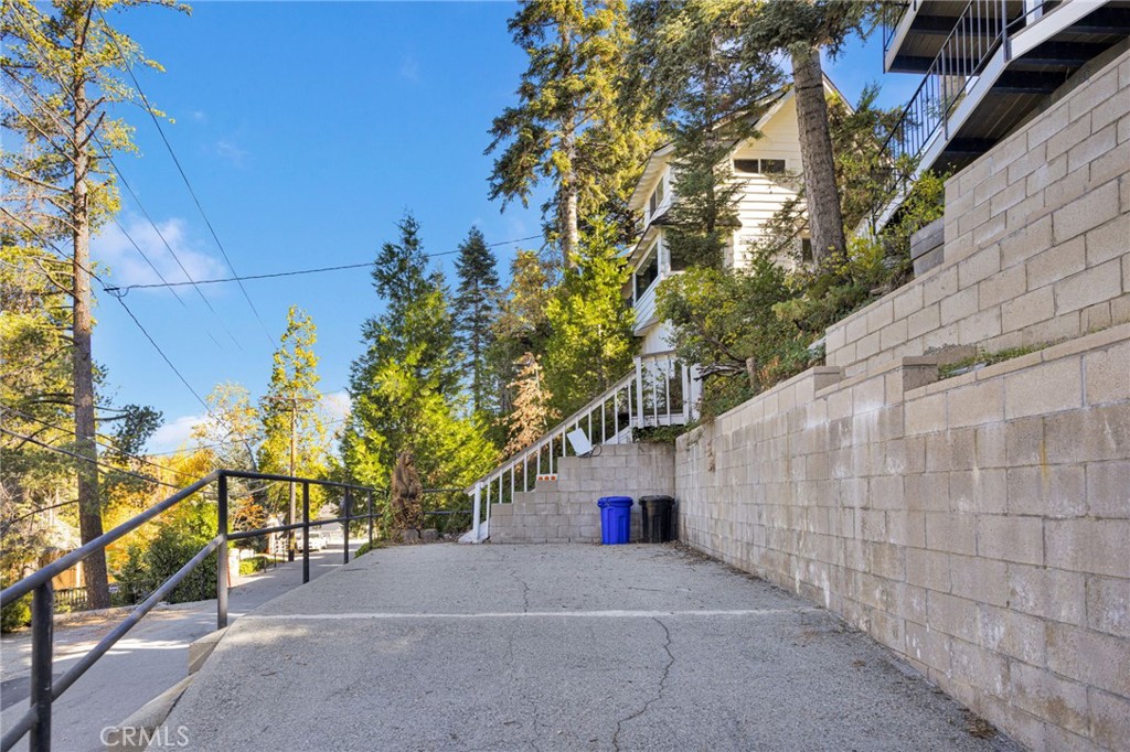 Residential in Lake Arrowhead 4