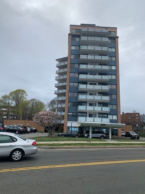 1001-300 Lynn Shore Dr603, Lynn, MA, 01902 | Card Image