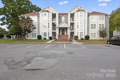 7348 Rose Terrace Ct, Charlotte, NC, 28215-3682 | Card Image