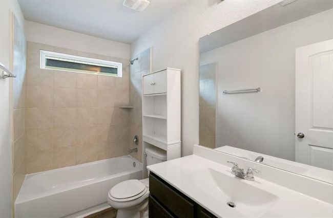 Full Bathroom upstairs | Image 15