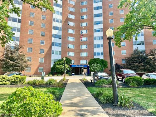 11850 Edgewater Dr, Lakewood, OH, 44107-1799 | Card Image