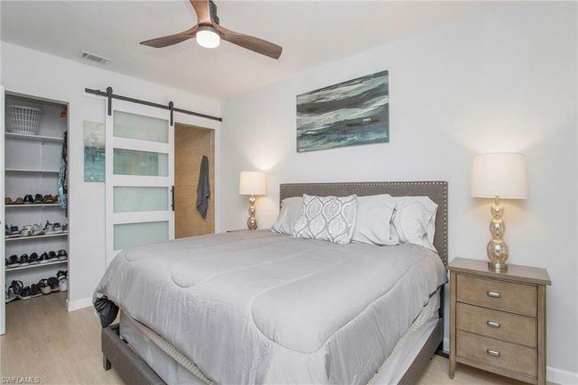 L201 - 5238 Treetops Dr, Condo with 2 bedrooms, 2 bathrooms and null parking in NAPLES FL | Image 17