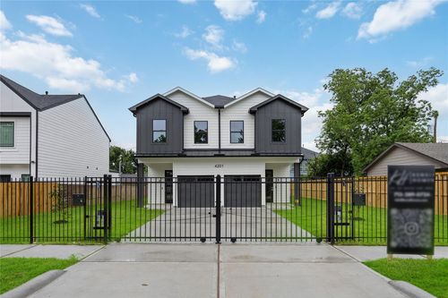 4201 Mallow St, Houston, TX, 77051-2743 | Card Image