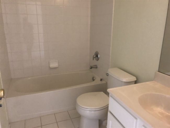 7 Atlas Ct, House other with 2 bedrooms, 3 bathrooms and null parking in Jersey City NJ | Image 16