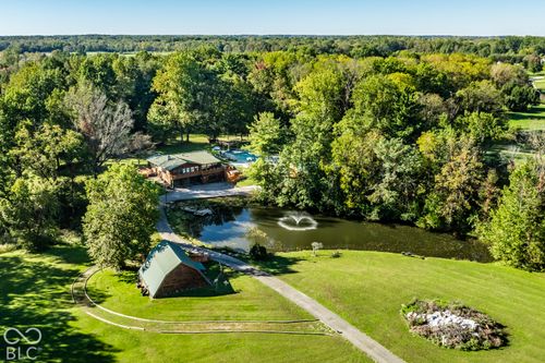 9502 E 100 S, Zionsville, IN, 46077-9840 | Card Image