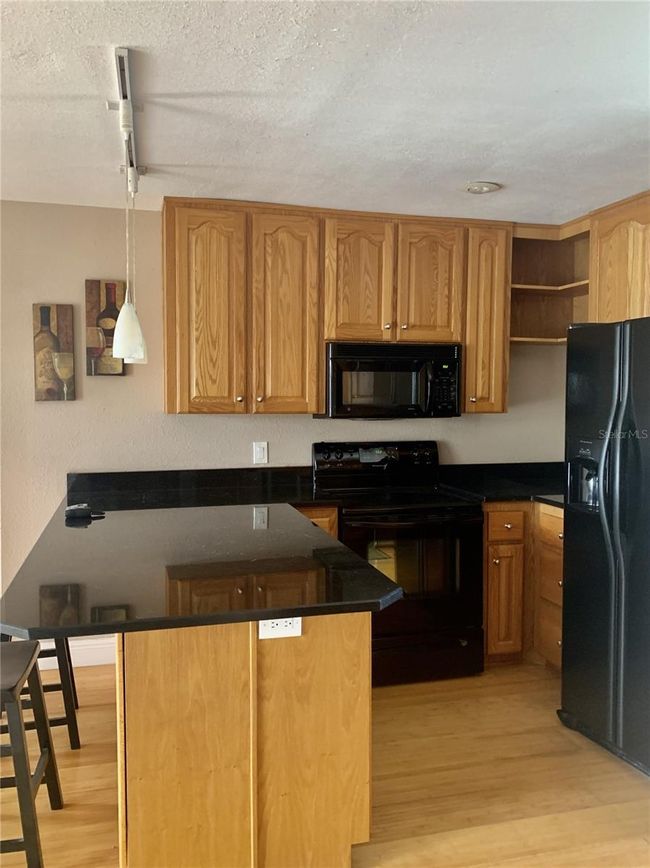 APT-233 - 151 N Orlando Ave, Condo with 2 bedrooms, 1 bathrooms and null parking in WINTER PARK FL | Image 4