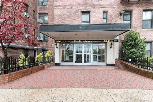 4g-83-11 139th St, Jamaica, NY, 11435-1604 | Card Image