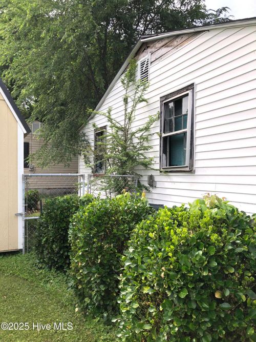 1414 Greenwood St, Scotland Neck, NC, 27874-1746 | Card Image