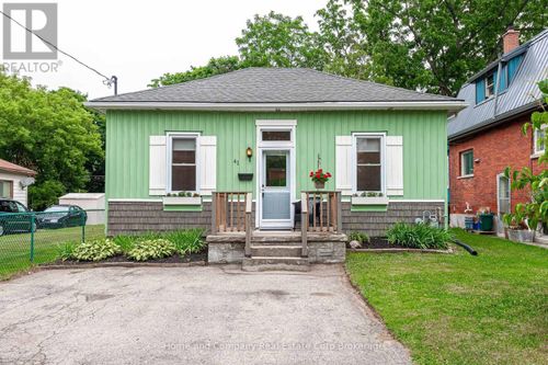 41 Well St, Stratford, ON, N5A4L8 | Card Image