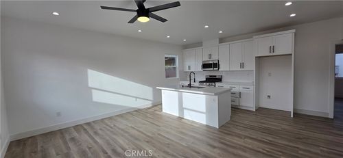 1-4705 Lakewood Blvd, Lakewood, CA, 90712-3512 | Card Image