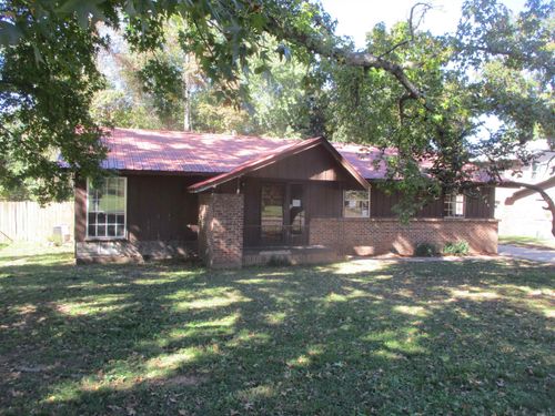 1104 N 4th St, Paris, AR, 72855-2148 | Card Image