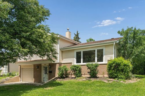 9018 Forest Ln E, Hickory Hills, IL, 60457-1264 | Card Image