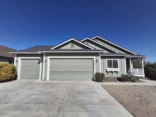 800 Canary Cir, Fernley, NV, 89408-7567 | Card Image