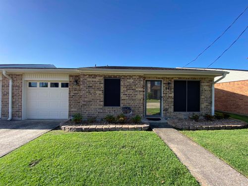 985 Park Meadow Dr, Beaumont, TX, 77706-3976 | Card Image