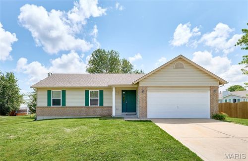 1661 Mount Mckinley Dr, Dardenne Prairie, MO, 63368-6755 | Card Image