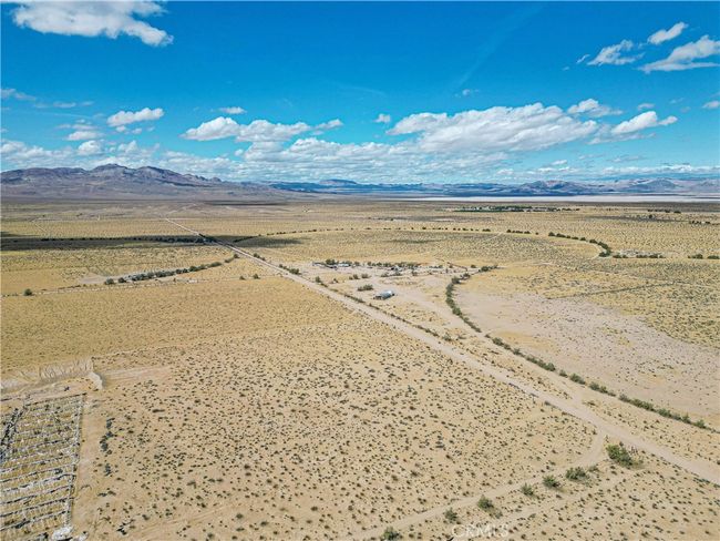 45200 Camelot Drive, House other with 2 bedrooms, 2 bathrooms and 2 parking in Yermo CA | Image 18