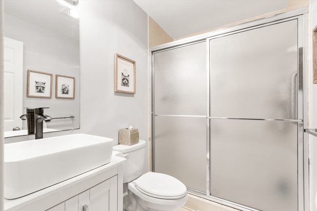 APT-206 - 666 Main St, Condo with 2 bedrooms, 2 bathrooms and 1 parking in Winchester MA | Image 21