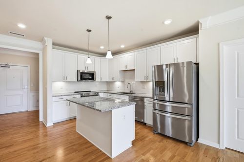 408-6 Overlook Dr, Andover, MA, 01810 | Card Image