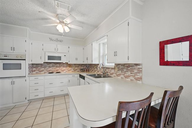 501 Cortes St, House other with 5 bedrooms, 3 bathrooms and null parking in Krugerville TX | Image 19