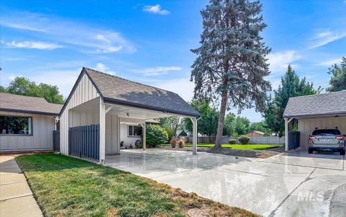 1130 S Abbey Cir, Boise, ID, 83705-2074 | Card Image
