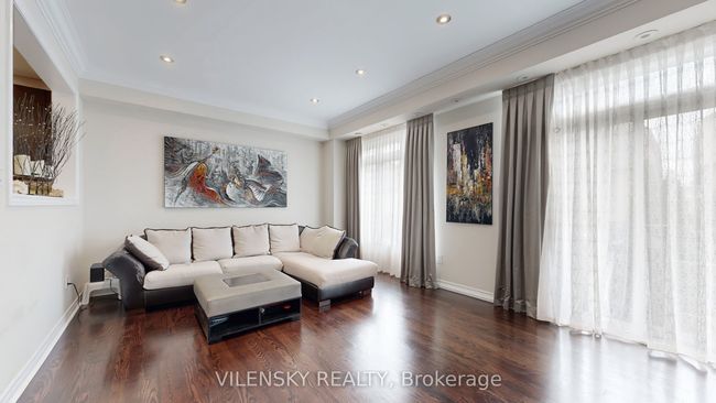 66 Littleriver Crt, House attached with 5 bedrooms, 4 bathrooms and 3 parking in Vaughan ON | Image 9