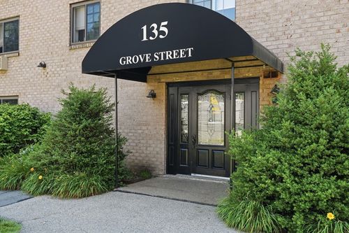 131-135 Grove St, Rockland, MA, 02370-2358 | Card Image