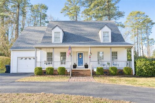 209 Robinhood Rd, Franklin, VA, 23851-2719 | Card Image