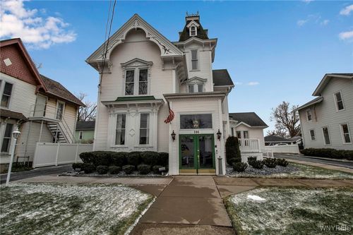186 East Ave, Lockport, NY, 14094-3811 | Card Image