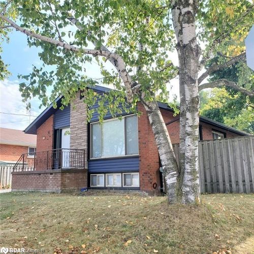 lower-88 Burkholder Dr, Hamilton, ON, L8V2C5 | Card Image