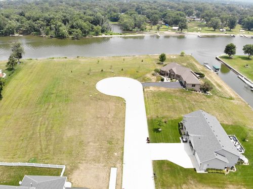 1272 Summerland Key, Rockford, IL, 61103 | Card Image