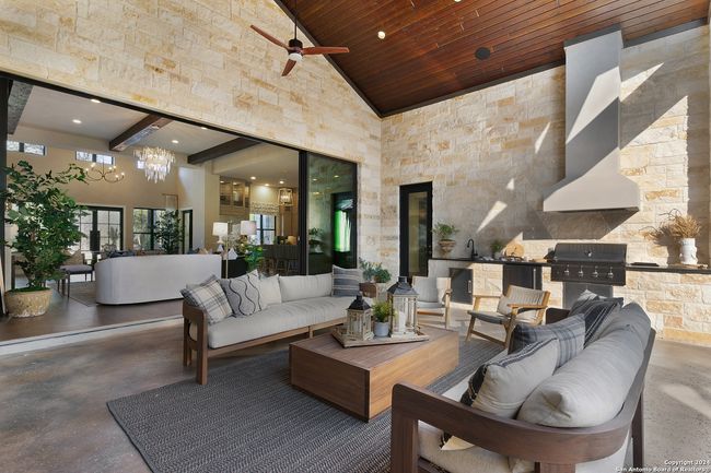 8170 Blue Oak, House other with 4 bedrooms, 5 bathrooms and null parking in Garden Ridge TX | Image 114