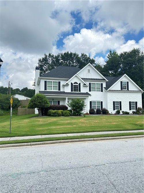 540 Langley Creek Dr, Loganville, GA, 30052-8275 | Card Image
