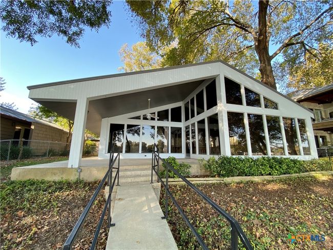 906 Lakeview Trl, House other with 3 bedrooms, 2 bathrooms and null parking in Mcqueeney TX | Image 11