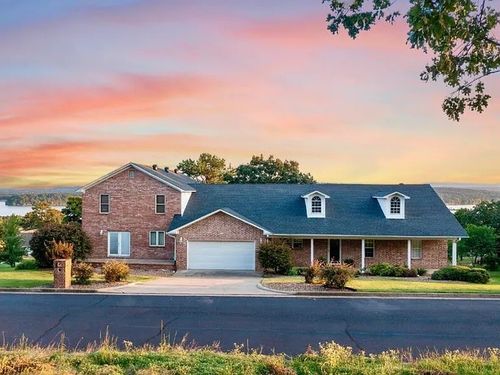 34 Valley View Dr E, Russellville, AR, 72802-8184 | Card Image